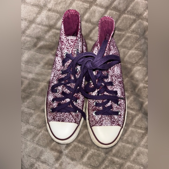 Converse Shoes - Purple Print high top Chuck Taylor Converse, Size-5